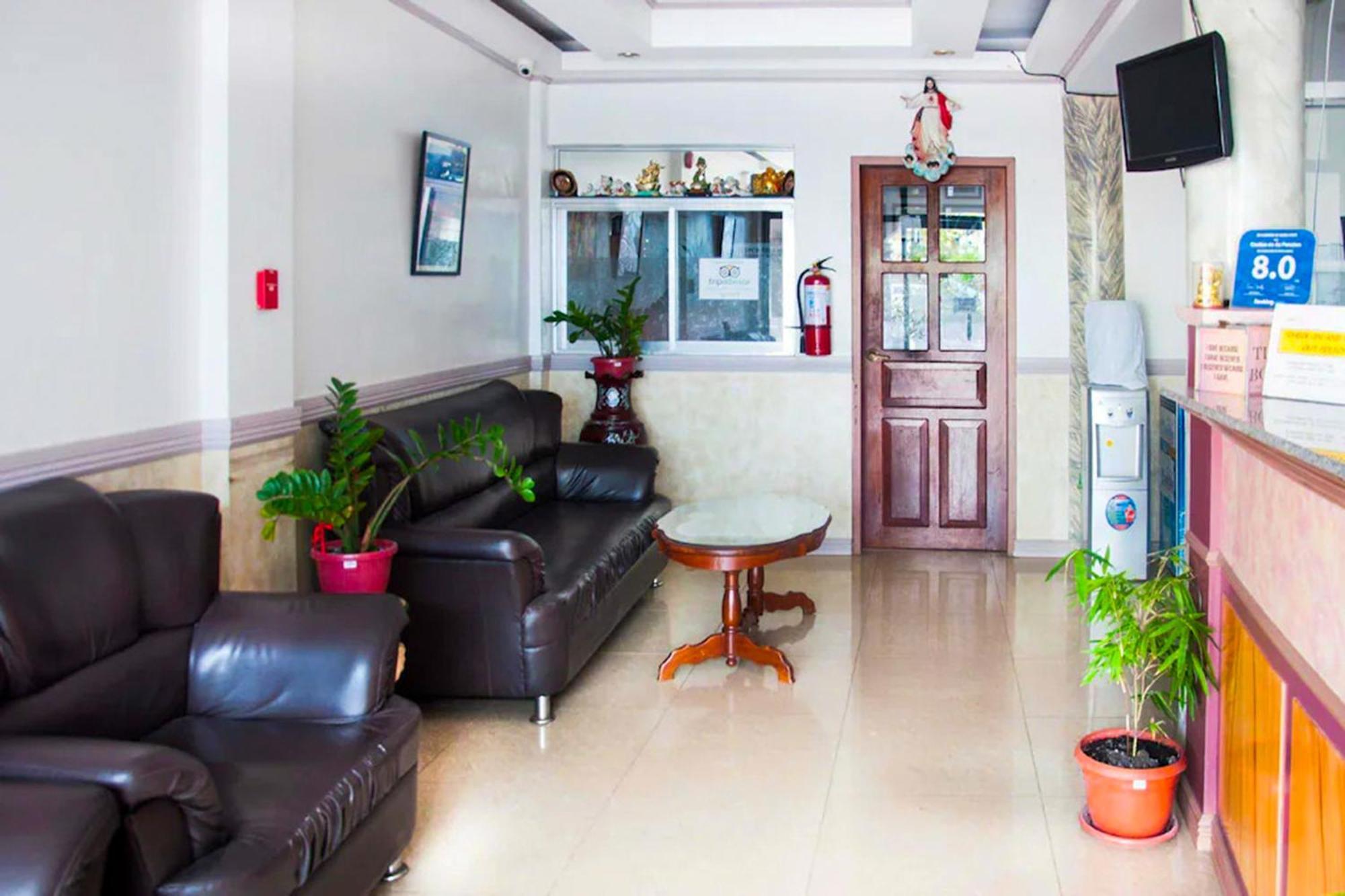 Mbg Travellers Inn Powered By Cocotel Puerto Princesa Buitenkant foto
